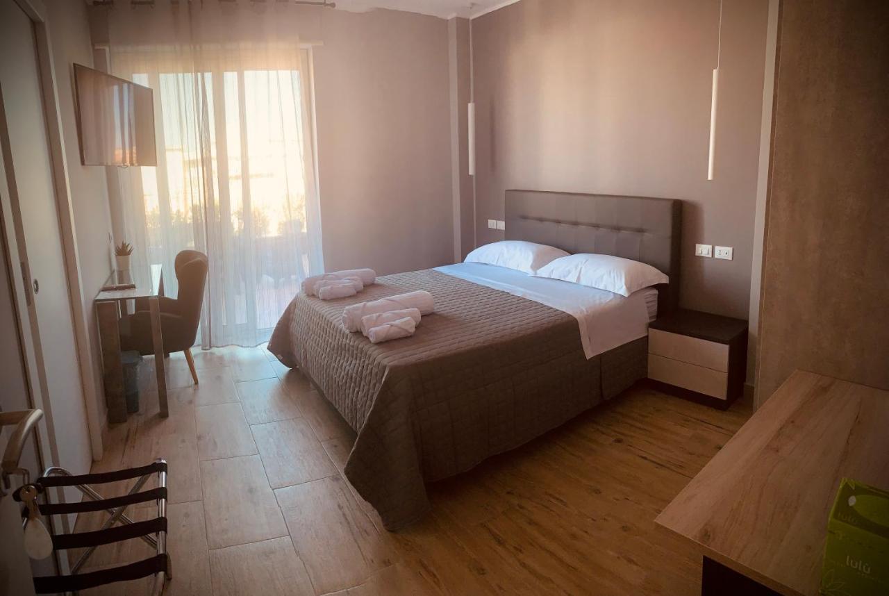 ميلاتسو Aqua B&B - Rooms And Apartments المظهر الخارجي الصورة
